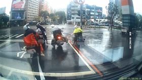 氣爆,新光三越,跳車,騎士,瞬間