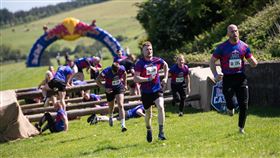 全球最狂障礙賽來了！Red Bull Ibiza Royale 即日起報名，前往西班牙派對天堂。（圖／Red Bull提供）