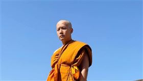 李日朗突然剃髮出家。（圖／翻攝自李日朗臉書）