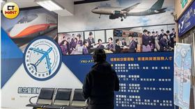 私立航服名校離職專案助理教授徐誌男控訴，自己在服務期間扛了大量招生活動，還自費請彩妝師替學生打造妝髮拍攝形象廣告，最後卻慘挨「丁等不續聘」，內心五味雜陳。（圖／CTWANT提供）