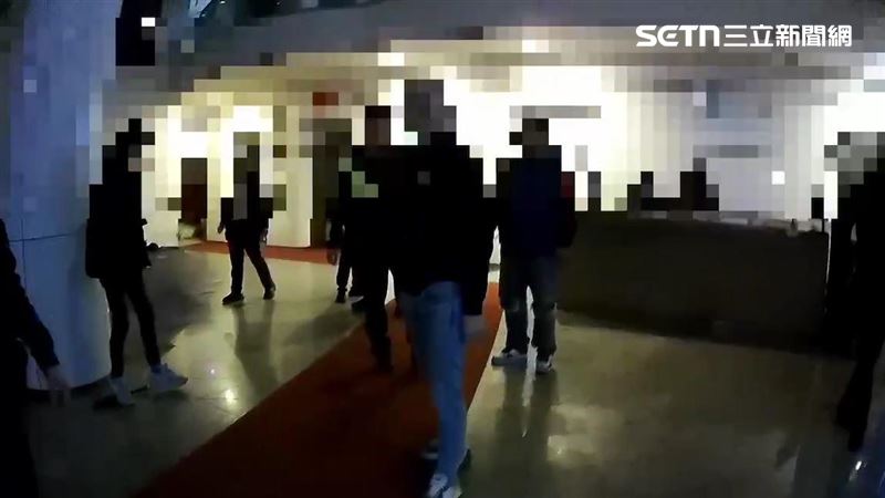 酒店前互看不順眼　弘仁會松聯9人大亂鬥