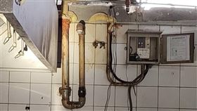 台中新光三越氣爆  天然氣管線外觀、塞頭無損壞新光三越台中中港店13日發生氣爆，事發後欣中天然氣股份有限公司配合消防局鑑識小組重回現場逐樓勘查，天然氣管線的外觀及封塞的塞頭均完整。（民眾提供）中央社記者趙麗妍傳真  114年2月16日