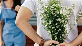 日男愛上女同學的媽媽。CTWANT