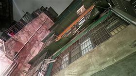 新北,三重,仁愛街,酒醉,墜落,窗戶,遮雨棚,