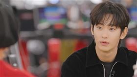 ▲金秀賢與權志龍同為1988年生，他看了GD回歸MAMA大獎舞台的表演起了3次雞皮疙瘩，因此欣然答應這次的演出。（圖／愛奇藝國際站提供）