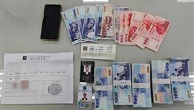 台中市李姓女車手今年初約詐騙被害人在里長辦公室交款，警方埋伏抓人。