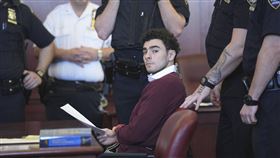 勿用第二次）
孟喬內（Luigi Mangione）於2024年12月槍殺保險公司UnitedHealthcare's執行長湯普森（Brian Thompson），撼動全美（圖／美聯社／達志影像）