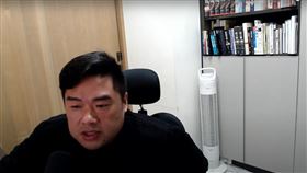 呂捷開直播和網友閒聊。（圖／翻攝自呂捷YouTube）