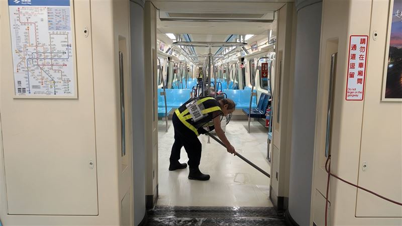 乘客怨北捷紅線飄尿味臭爆！官方回應了