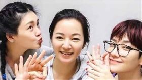 阿雅（中）與大S（左）及范曉萱有著超過30年的深厚感情。（圖／翻攝自阿雅IG）