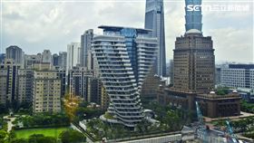 信義區超豪宅「陶朱隱園」，單戶最少上看18億元超級豪宅。（記者邱榮吉/攝影）