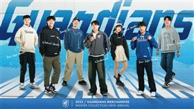 ▲富邦悍將推出冬衣服飾，小編蘇蘇入鏡宣傳女裝。（圖／翻攝自富邦悍將臉書）