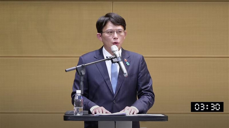 民眾黨「兩年條款」存廢？黃國昌曝1條件