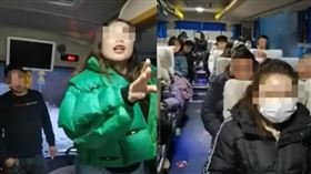 中國遊客稱跟團在四川九寨溝旅遊時，遭女導遊強迫購物。（圖／翻攝微博）