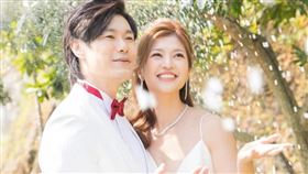 邱芷微（右）未婚夫陳志忠（左）突入院手術。（圖／翻攝自陳志忠IG）