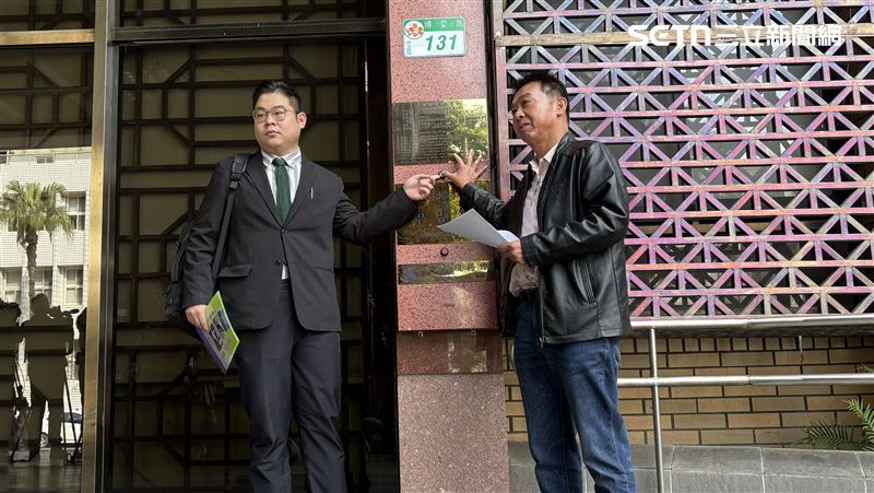 罷免連署書出現冒名版　許智傑赴北檢告發