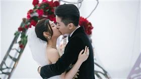 陳妍希爆出與陳曉婚變，然而雙方皆無回應。（圖／翻攝自陳妍希微博）