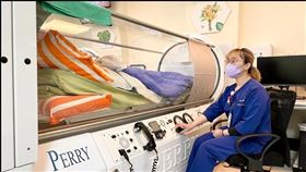 高壓氧治療(圖/部立桃園醫院)