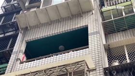 靠1瓶牛奶度日! 2歲童全身瘀傷昏迷 父母送辦