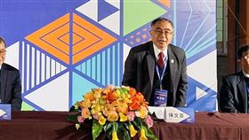 全國大專校院校長會議記者會  陳文章出席台灣大學校長陳文章（中）20日出席114年全國大專校院校長會議記者會，針對台灣想培育出諾貝爾獎得主，陳文章建議，從攬才開始就要系統性培育，因應不同階段給予適當且長期支持，研究團隊也要有一定規模。中央社記者許秩維攝  114年2月20日