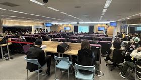 中市府首場新光勞權說明　吸百名員工到場（圖／翻攝畫面）