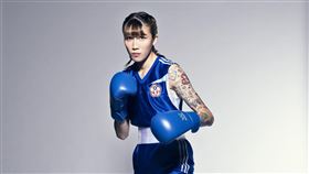 拳擊選手黃筱雯首次來大港開唱。（圖／出日音樂）