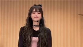 謝金燕在鏡頭前熱舞。（圖／翻攝自謝金燕IG）