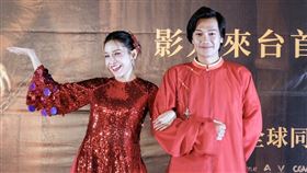 《開棺》。（圖／車庫提供）