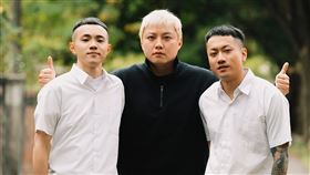 左起演員政賢、歐吉虎、金鐘獎最佳新人五木。（圖／混血兒娛樂）