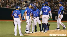 ▲WBC資格賽對南非，台灣隊先發投手沙子宸身體不適退場。（圖／記者劉彥池攝影）
