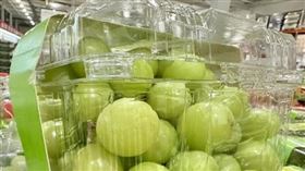 好市多賣場最近上架的秘魯無籽綠葡萄大獲好評。(圖/翻攝Costco好市多 商品經驗老實說臉書)