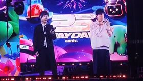 阿信跟周杰倫鬥嘴超好笑（圖／翻攝微博）