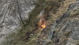 台中中橫便道18.9公里處發生火警。（圖／翻攝畫面）