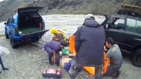 海巡署余姓科員約友人泡湯，卻突發休克送醫不治。（圖／翻攝畫面）