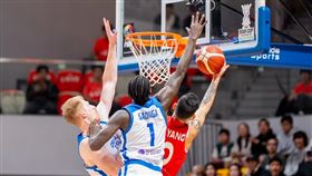 台灣男籃在亞洲盃資格賽第三階段面對香港陷入苦戰。（圖／FIBA提供）