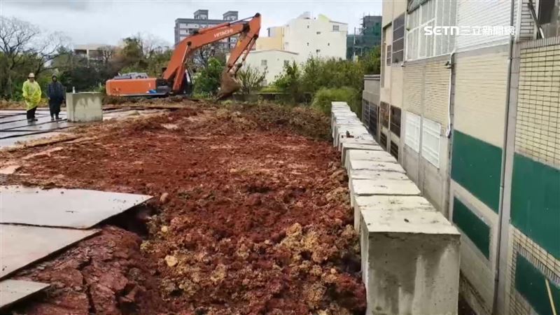 不肖業者文教地傾倒廢土　高度超過1層樓