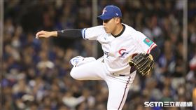 ▲WBC資格賽對尼加拉瓜，台灣隊第6任投手曾峻岳。（圖／記者劉彥池攝影）