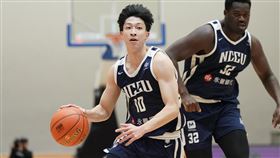 政大宋昕澔全場最高14分，送出7助攻。（圖／大專體總提供）