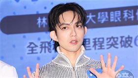 他大學讀8年沒畢業　遭質疑「閃兵」休學