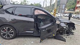 中市議員古秀英一家6人車禍 9旬父不治國民黨台中市議員古秀英23日一家6人同坐1車在和平區發生車禍，車輛受損嚴重，其中約90歲古父送醫搶救不治，坐在右前座的古秀英則是雙肩及胸口挫傷。（民眾提供）中央社記者郝雪卿傳真  114年2月23日