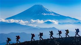 雄獅積極推廣運動旅遊，2024年富士山登山團人數逾1200人。（圖／雄獅旅遊提供）