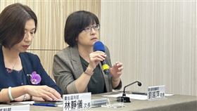 劉越萍說，「只要是合格的醫事人員，他的品質是我們衛福部願意出來保證的。」（圖／記者簡浩正攝影）