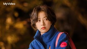 《180天重啟計劃》周雨彤一人分飾兩角。（圖／台灣大哥大MyVideo提供）