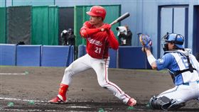 味全龍李凱威單場2打數2安打並選到2次保送，表現最為亮眼。（圖／味全龍提供）