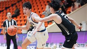 虎尾科大大一曾韋翔（左）22分刷新個人UBA新高。（圖／大專體總提供）