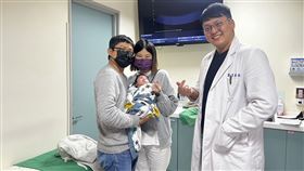 催生僅在5小時內，陳小姐在成功自然產下3155克健康男寶寶。（圖／烏日林新醫院提供）