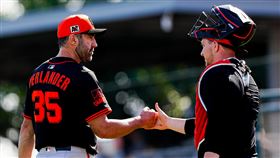 ▲韋蘭德（Justin Verlander）轉戰巨人，熱身賽首度登板挨轟。（圖／翻攝自巨人推特）