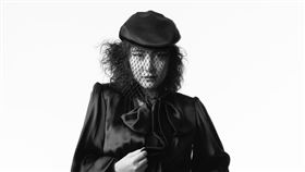 何超攜手Beyond 主唱黃貫中（圖／Drill Team提供）