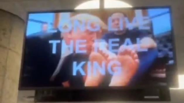 馬斯克驚成「地下總統」　川普跪地含腳趾