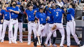 ▲WBC資格賽台西加賽，西班牙隊三壘手恩卡納西昂（Wander Encarnación）單局兩次守備失誤，奉送給台灣隊2分。（圖／棒球協會提供）